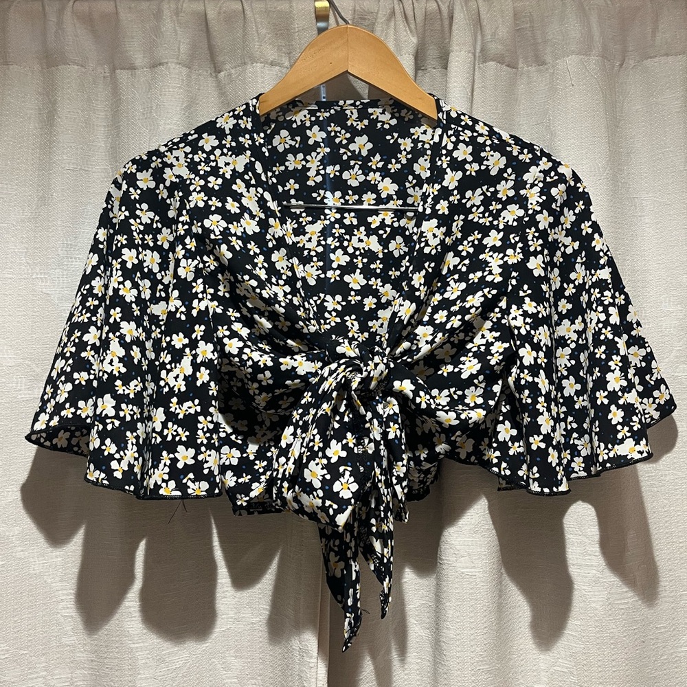 SHEIN floral tie front crop top